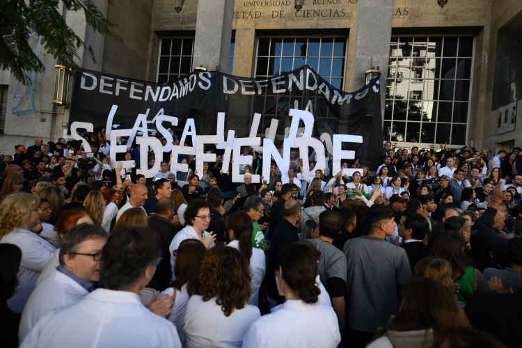 Argentina: ITUC condemns IMF's praise of Milei's disastrous economic policies