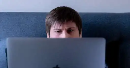 Study: Remote working benefits fathers while childless men miss sense of community
