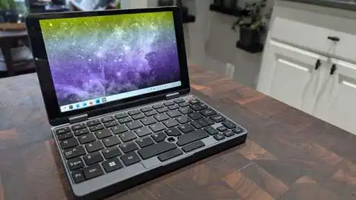 I installed Linux on this 8-inch mini laptop, and it's my new favorite way of computing