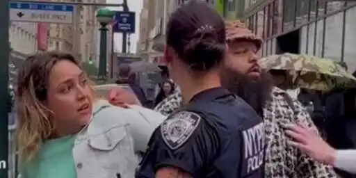 ICE and NYPD Wrongfully Arrest Chilean Tourist, Leave 12-Year-Old Alone