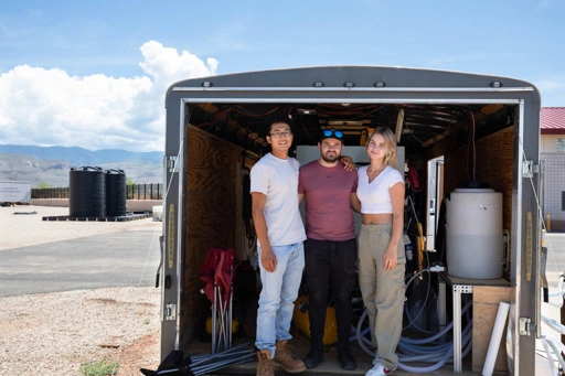 Battery-free solar desalination system produces up to 5,000 liters of water per day/Sistema de desalinización solar sin baterías produce hasta 5.000 litros de agua al día (@mauromar)