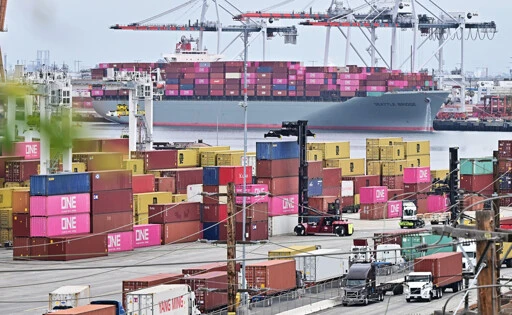 "We currently have no container ships," Seattle port says