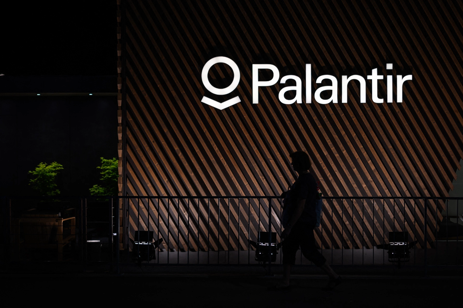 Palantir lands $480M Army contract for Maven artificial intelligence tech
