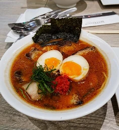 Tonkotsu ramen with a spicy kick 🍜♨️