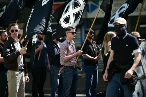 A Paris, la justice valide l’interdiction d’une manifestation antifasciste, mais autorise celle d’un groupe néofasciste