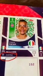 Sticker von Arianna Caruso. Der angegebene Verein, Juventus, ist rot markiert.