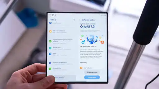 One UI 7 update halted worldwide (Updated: More rollout details)