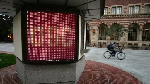 USC to foreign students: Return to U.S. before Trump takes office